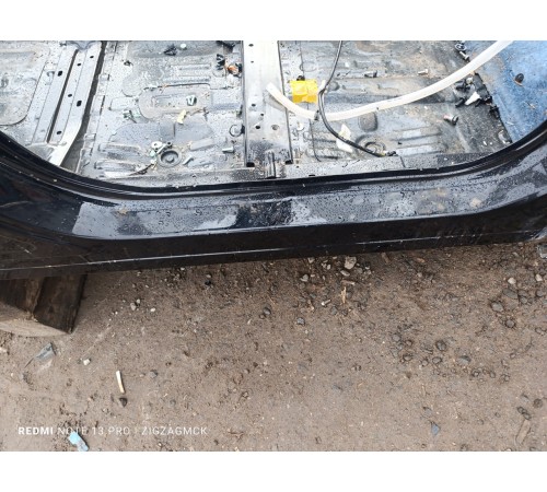 Порог со стойкой правый