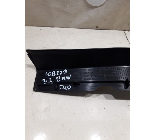 Накладка стекла двери (задняя левая)