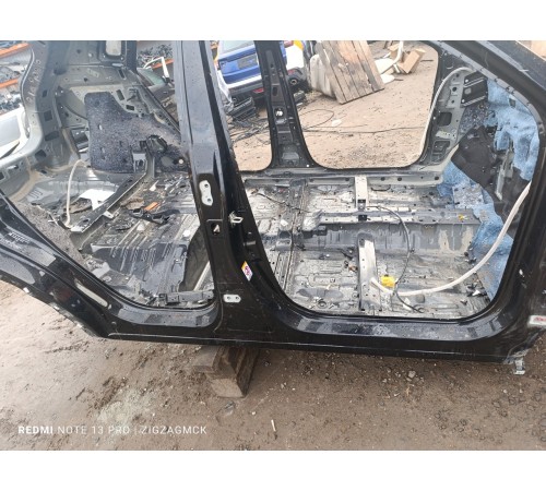 Порог со стойкой правый