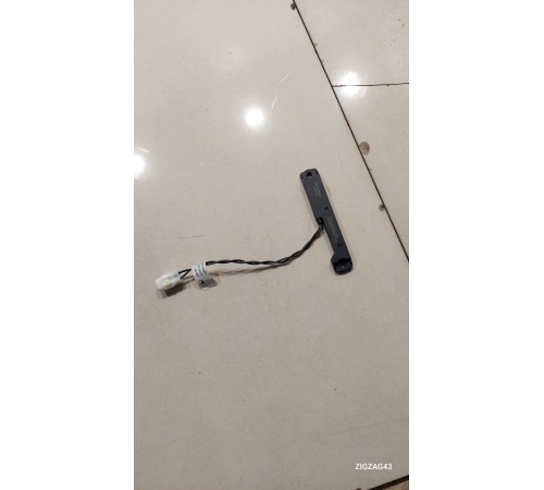 Антенна бесключевого доступа передняя правая