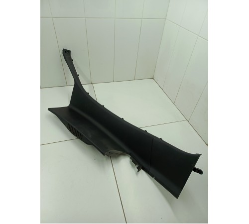 Накладка салона задняя правая внутренняя