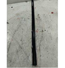 Уплотнитель стекла (передний левый наружный)