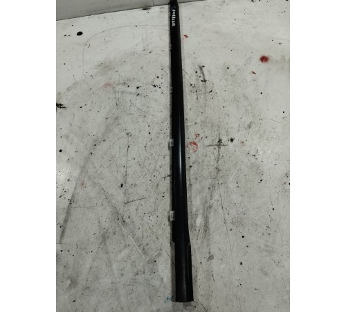 Уплотнитель стекла (передний левый наружный)