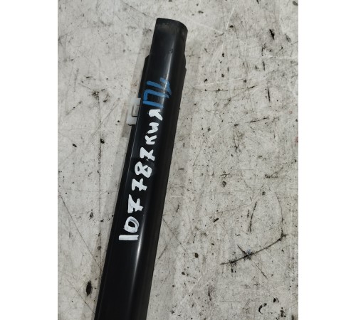 Уплотнитель стекла (передний левый наружный)