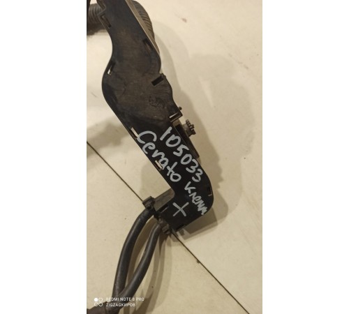 Клемма аккумулятора плюсовая