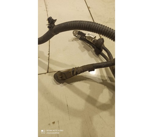 Клемма аккумулятора плюсовая