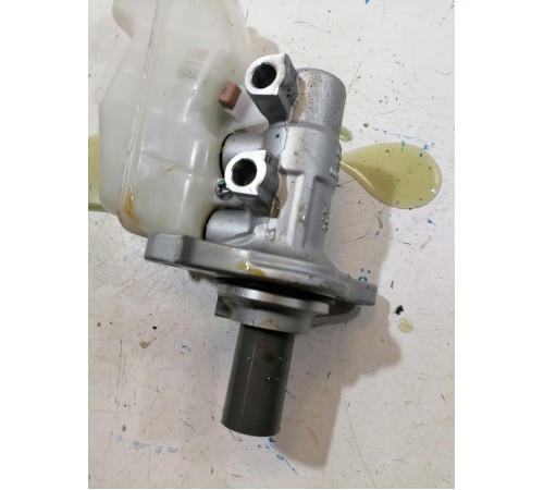 Главный тормозной цилиндр