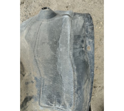 Локер (передний левый)