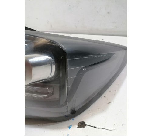 Фонарь задний правый наружный