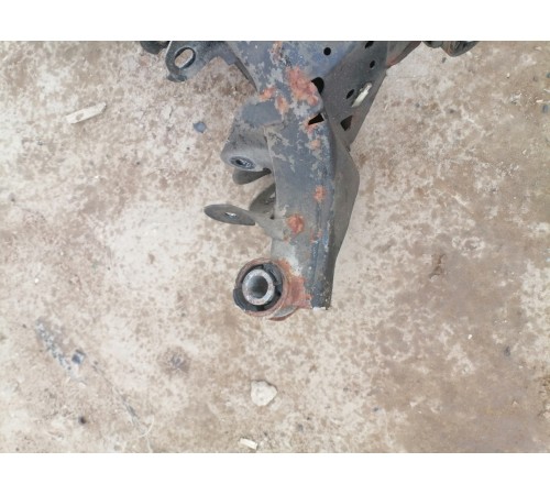 Балка подвески задняя, подрамник