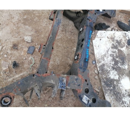 Балка подвески задняя, подрамник