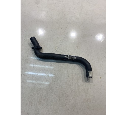 Патрубок системы охлаждения