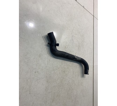 Патрубок системы охлаждения