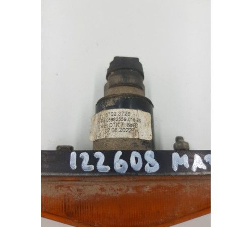 Указатель поворота боковой