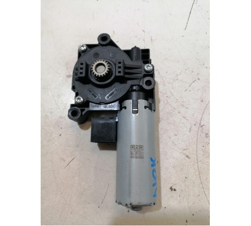 Моторчик люка крыши 