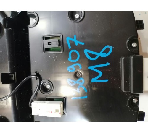 Плафон освещения салона передний