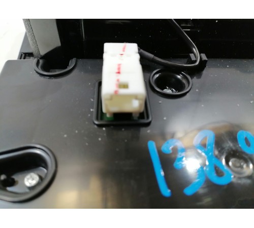 Плафон освещения салона передний