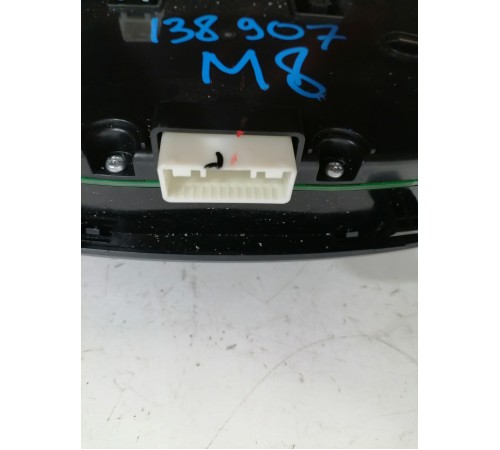 Плафон освещения салона передний