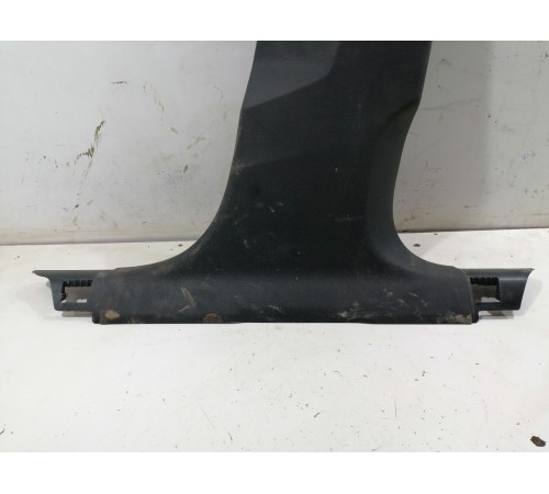 Обшивка стойки правая