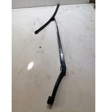 Поводок стеклоочистителя правый, пассажирский