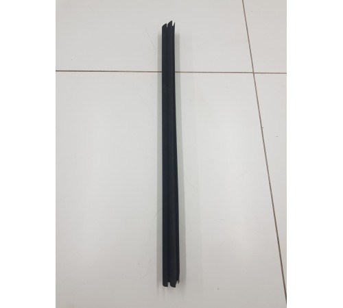 Уплотнитель стекла задний правый внутренний