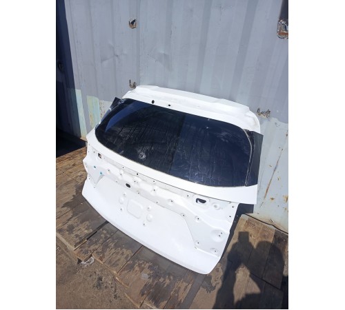 Дверь багажника крышка