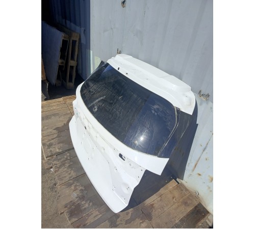 Дверь багажника крышка