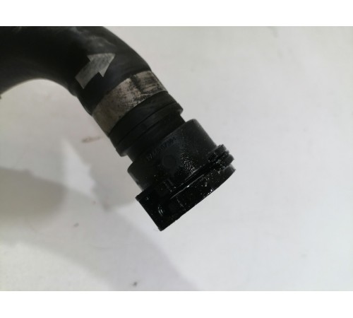 Патрубок системы охлаждения