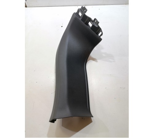 Накладка крышки багажника верхняя правая