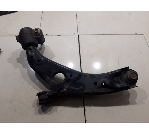 Рычаги подвески (передний, правый)