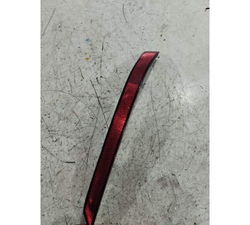 Отражатель заднего бампера правый