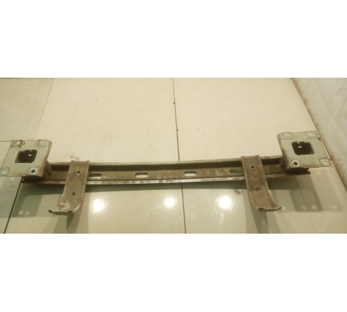 Усилитель заднего бампера