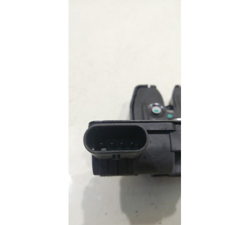 Замок крышки багажника