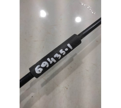 Держатель капота