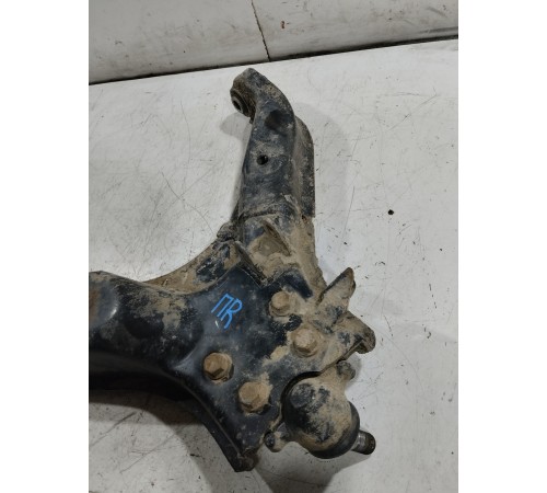 Рычаг подвески передний правый нижний