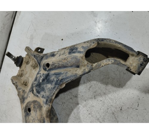 Рычаг подвески передний правый нижний