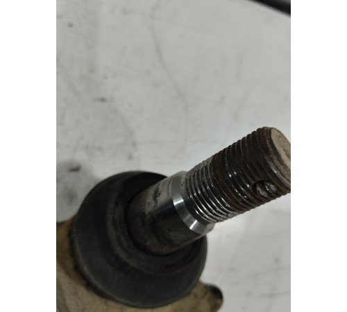 Рычаг подвески передний правый нижний