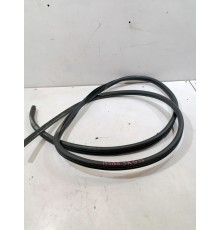 Уплотнитель двери задний правый