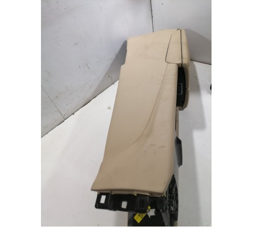 Центральная консоль с подлокотником в сборе