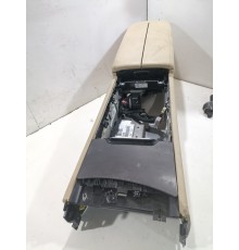 Центральная консоль с подлокотником в сборе