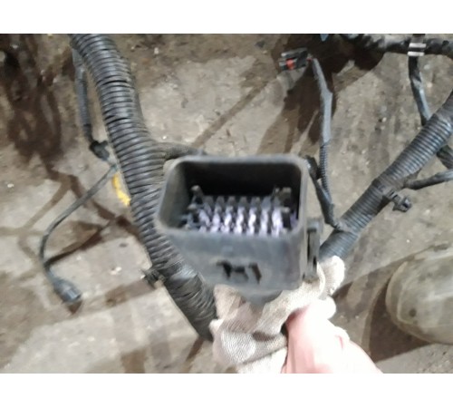 Электропроводка подкапотная с монтажным блоком