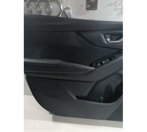 Обшивка двери передняя левая