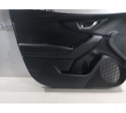 Обшивка двери передняя левая