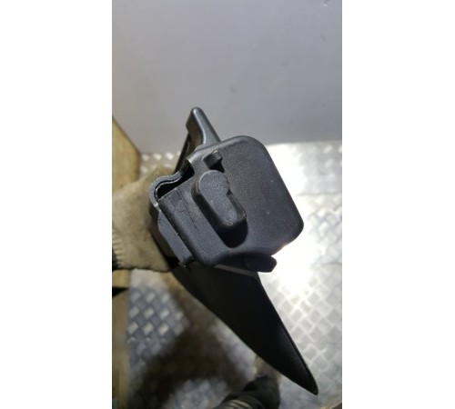 Шторка багажника