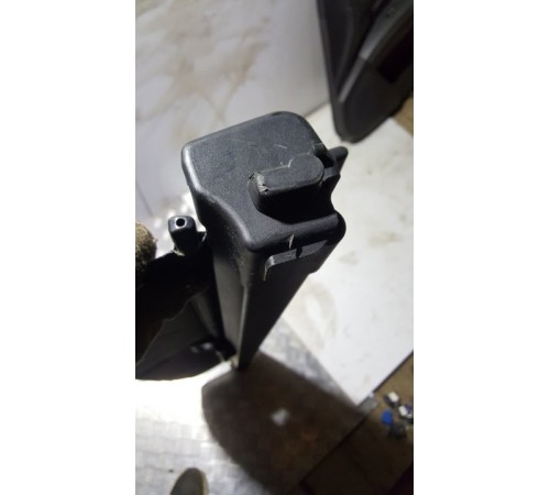 Шторка багажника