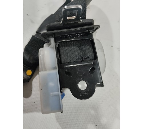 Ремень безопасности задний средний