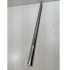 Уплотнитель стекла передний левый наружный