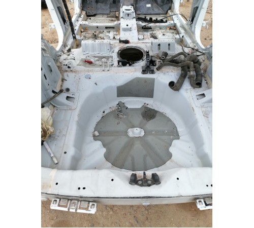 Ниша багажника, запасного колеса