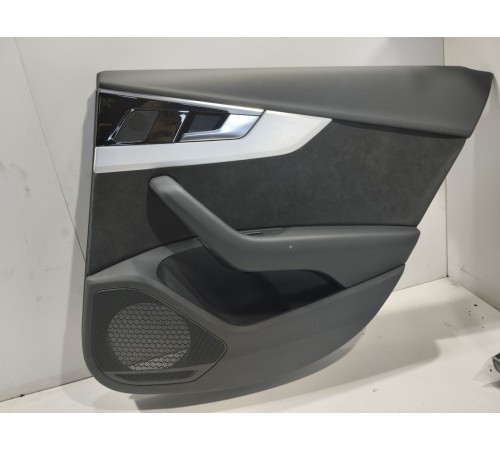 Обшивка двери (задняя правая)