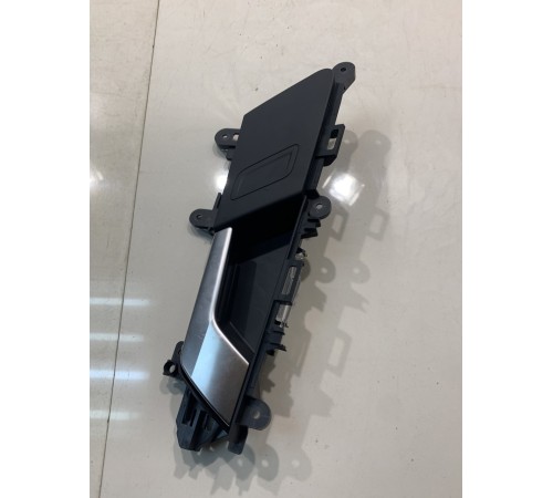 Ручка двери (передняя, правая, внутренняя)